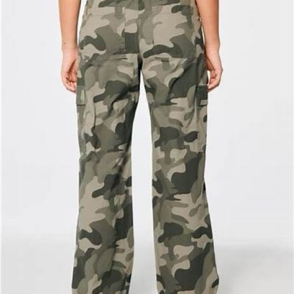 Hollister Adjustable Rise Poplin Baggy Cargo Pants Camo XXL‎ NWT - Picture 3 of 6